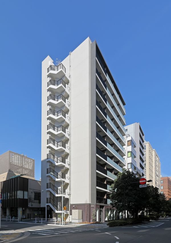 001 外観 南西面+